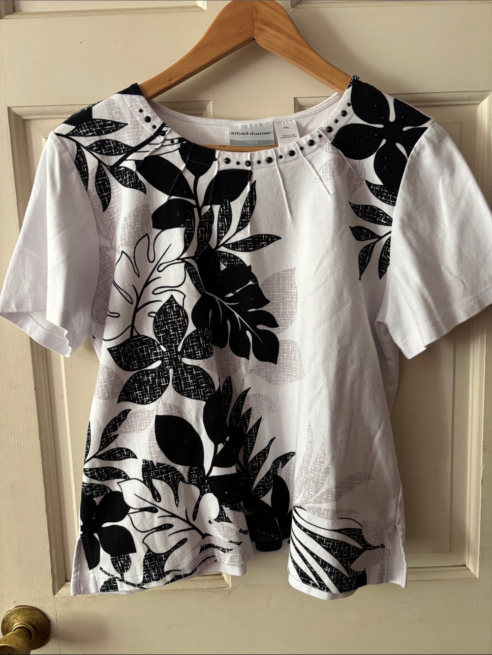Alfred Dunner White Top with Black Botanical Print and Stud Accents